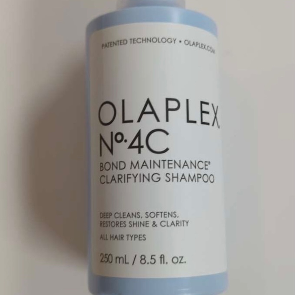 Olaplex No. 4C Bond Maintenance Clarifying Shampoo - Picture 3 of 3